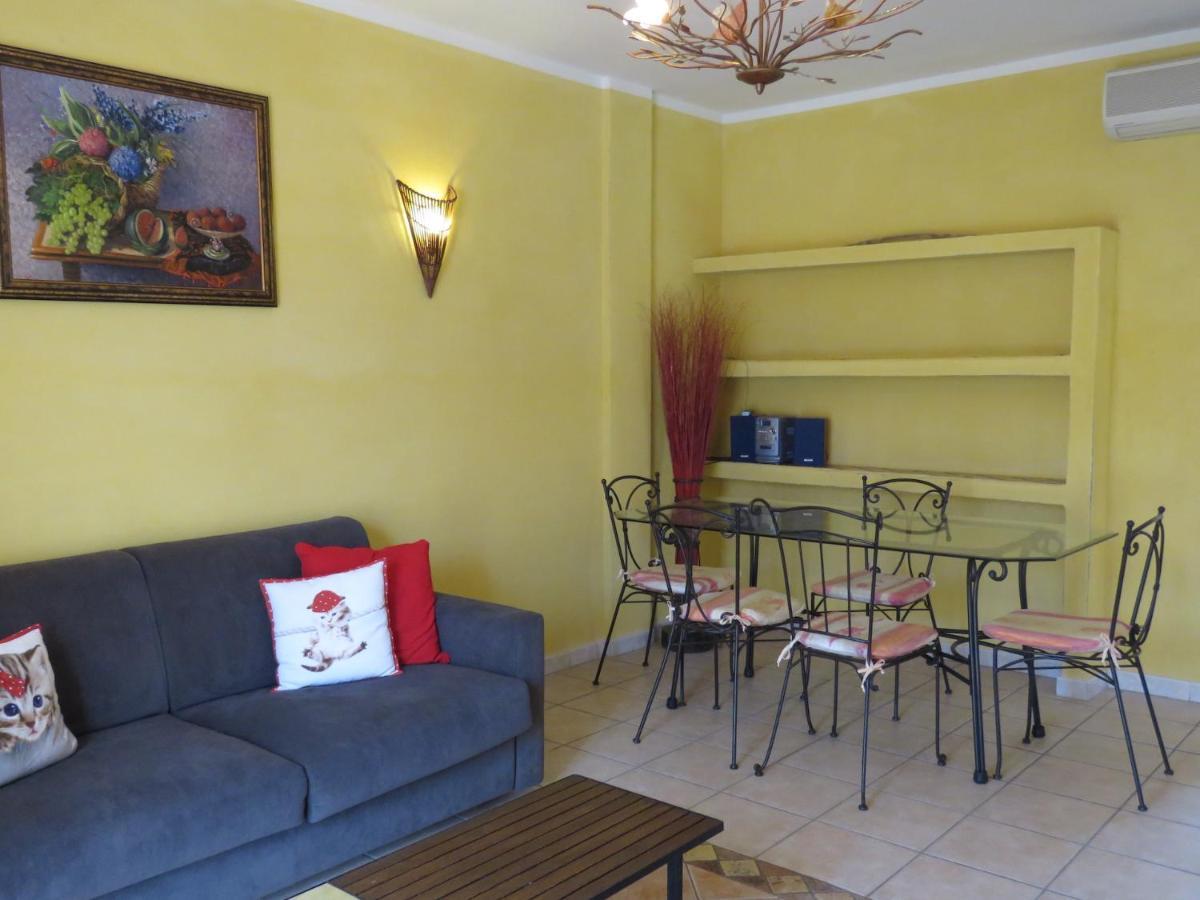 Hotel Du Pont De L'Oso Lecci Zewnętrze zdjęcie